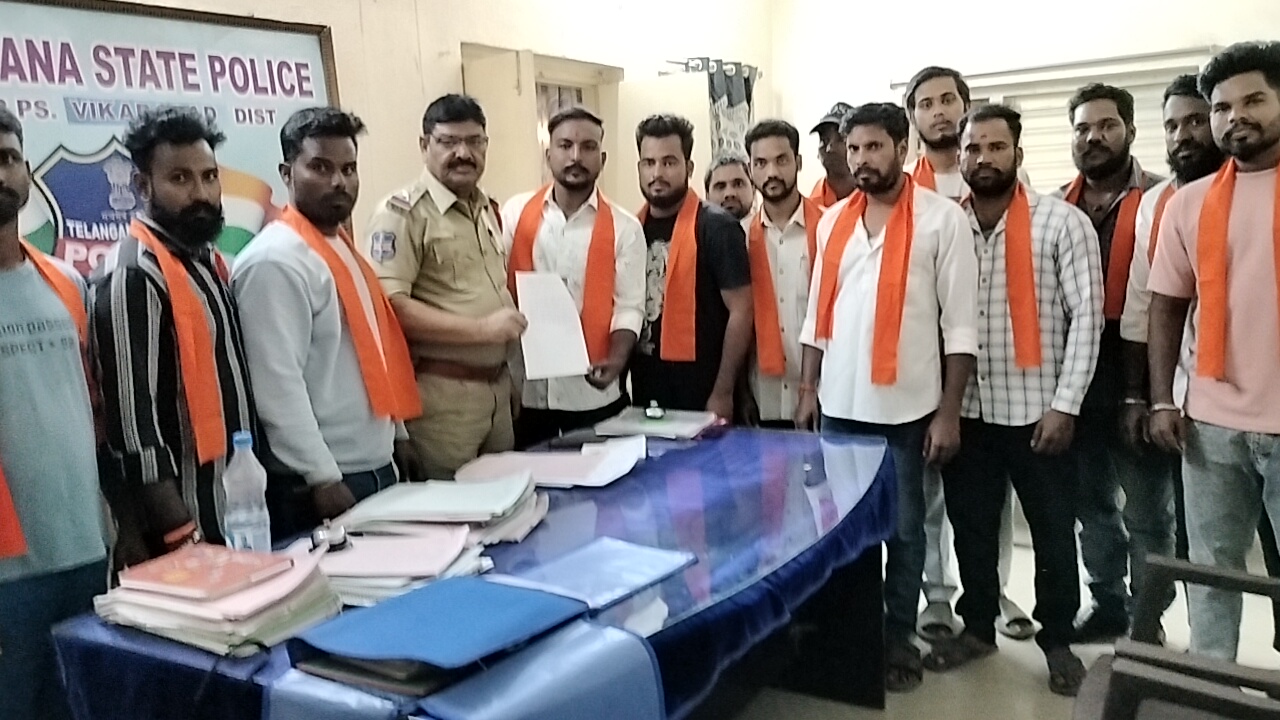 విగ్రహాలను ధ్వంసం చేసిన వారిని శిక్షించాలి
