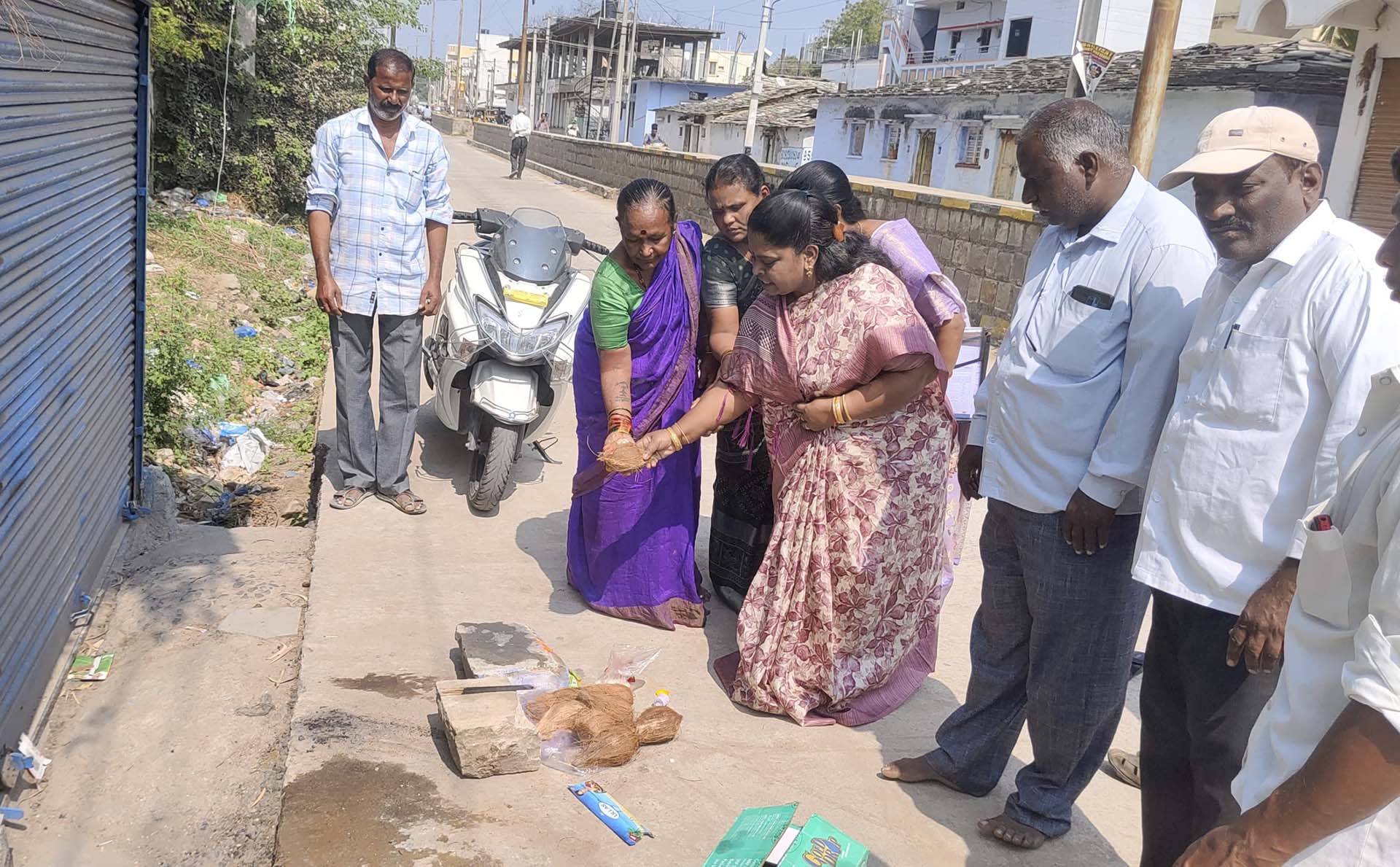వార్డు సమస్యల పరిష్కారానికి కృషి