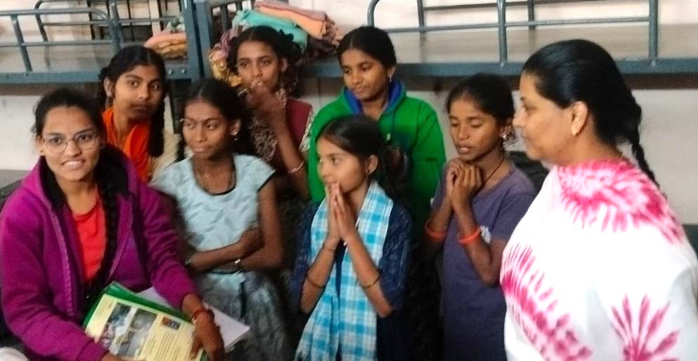 వసతి గృహాన్ని సందర్శించిన తాండూరు న్యాయమూర్తి