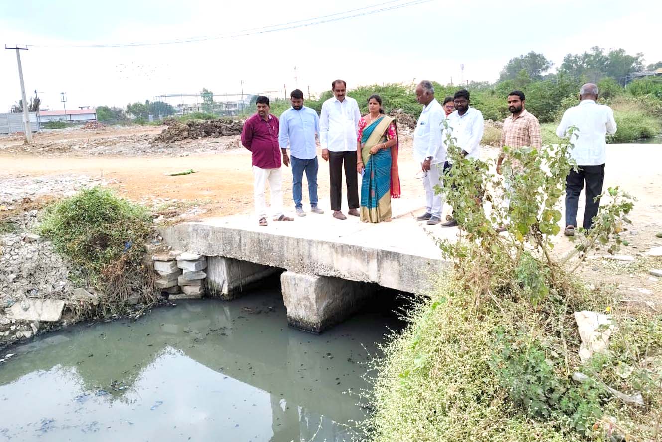 ఎమ్మెల్యే ఆదేశాలతో చిలుకవాగు సర్వే