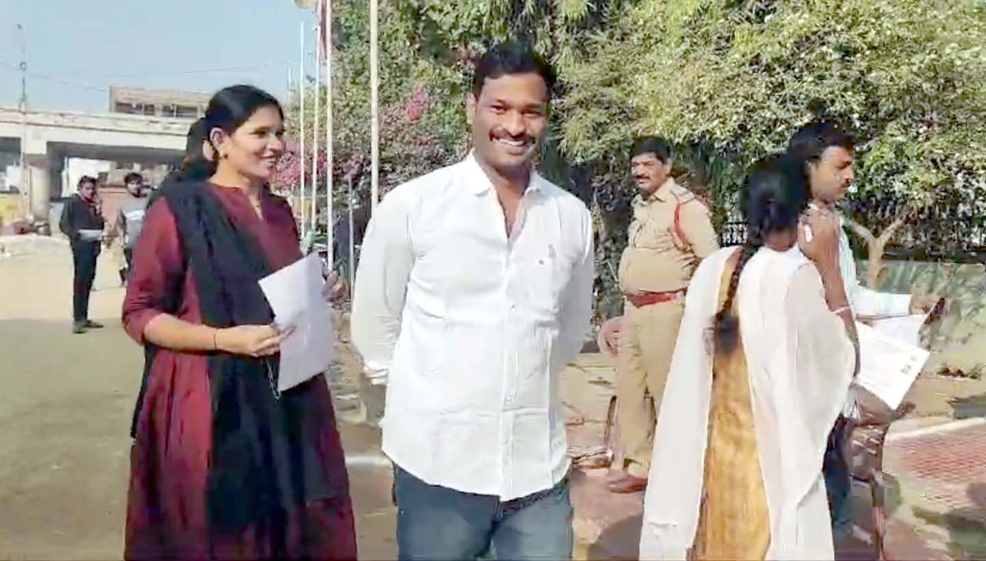 గ్రూపు-2 పరీక్ష రాసిన పోలీసులు..!