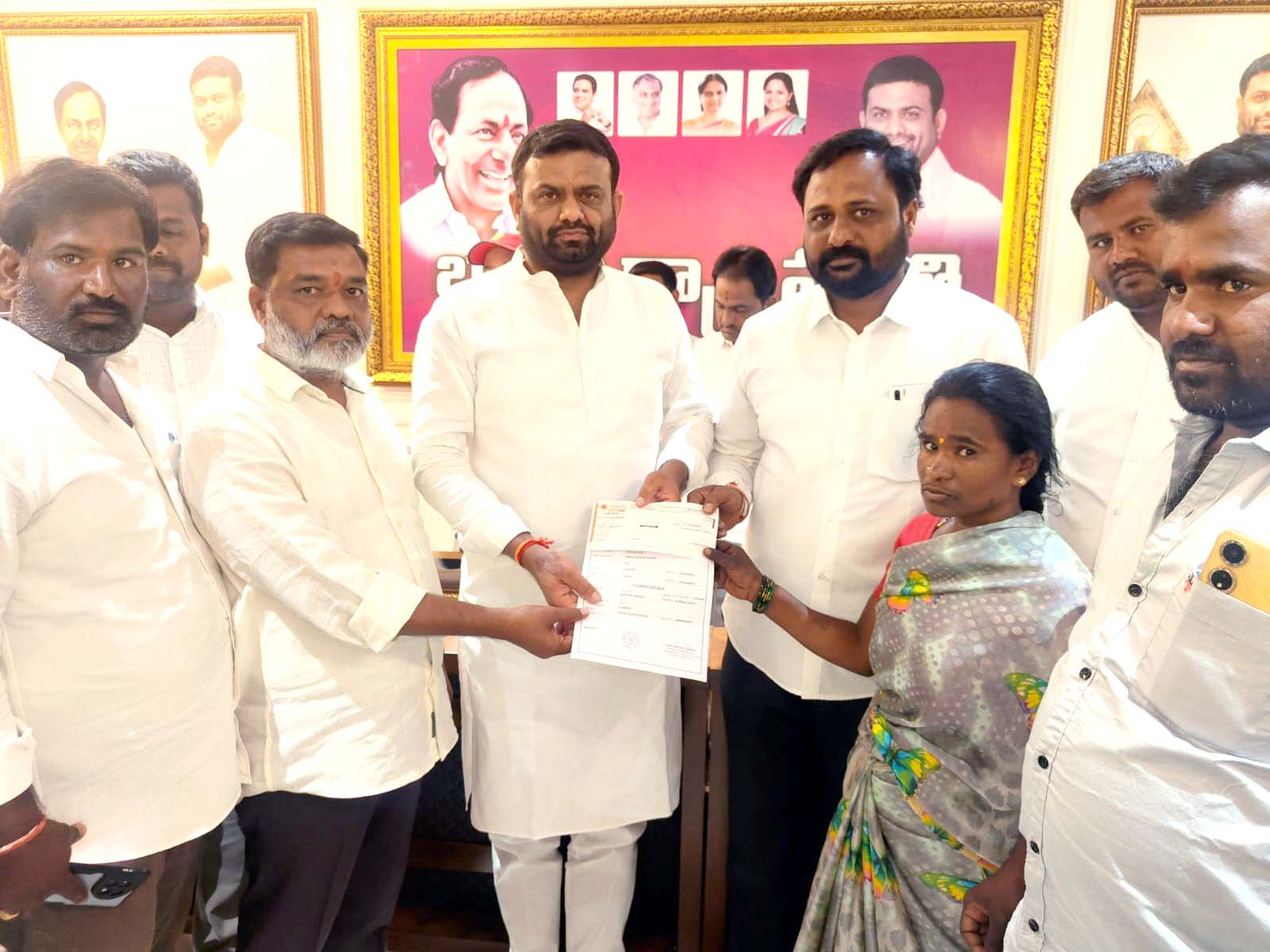 కార్యకర్తలకు అండగా బీఆర్ఎస్ పార్టీ