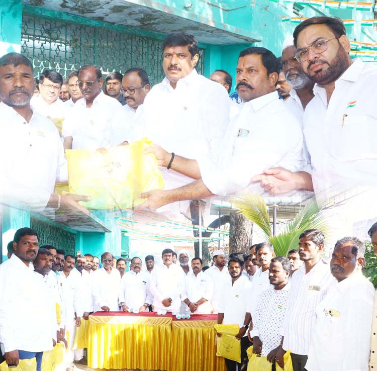 హమాలీ కార్మికులకు తగిన గుర్తింపు