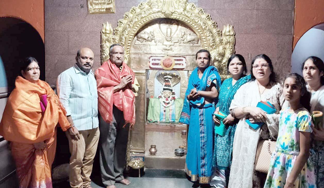 భద్రేశ్వరుని సన్నిధిలో స్పీకర్ ఫ్యామిలీ