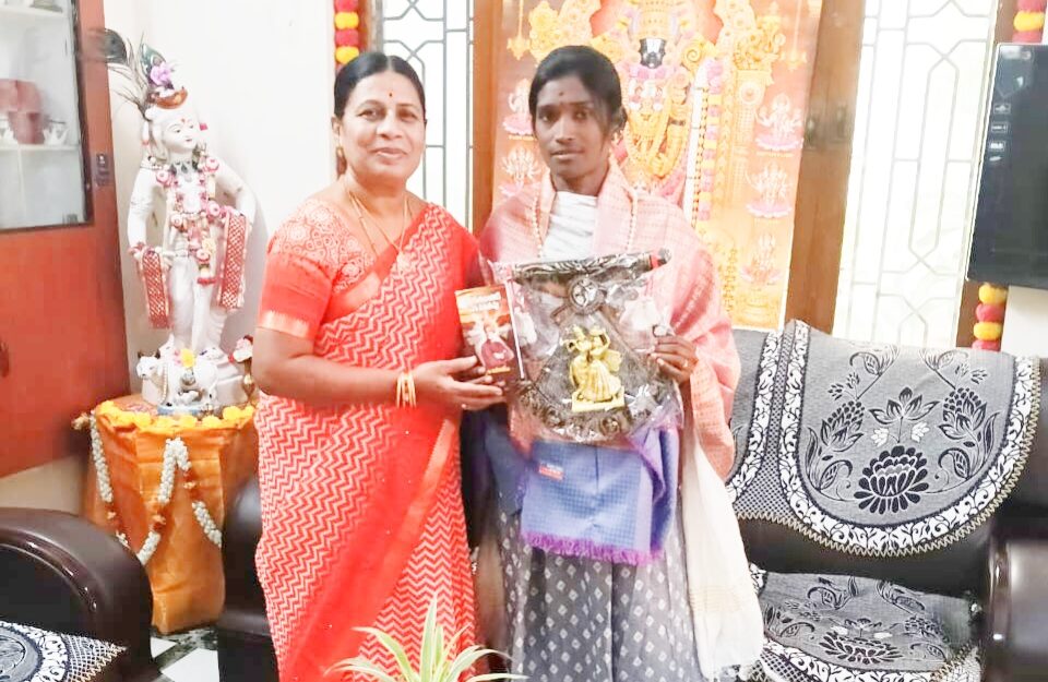 మహిళలకు స్ఫూర్తి నవనీత