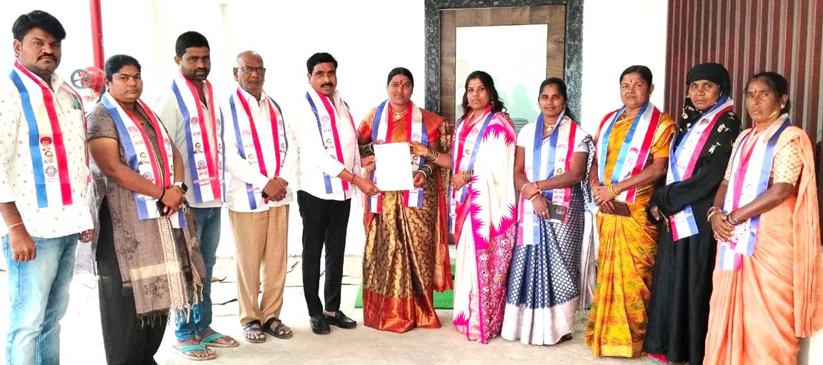 బీసీ మహిళ అభ్యున్నతికి కృషి చేయాలి