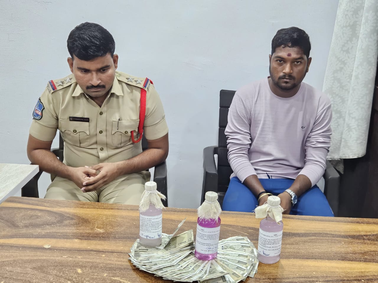 ఏసీబీ ట్రాప్‌లో ధారూర్ ఎస్ఐ..!