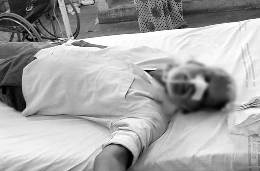 సెక్యూరీటీ గార్డుకు ఎంత కష్టం...!
