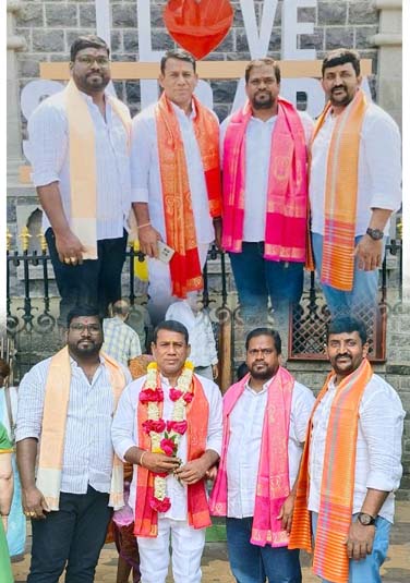 షిర్డీ సాయినాథుని సన్నిధిలో ప్రభాకర్ గౌడ్