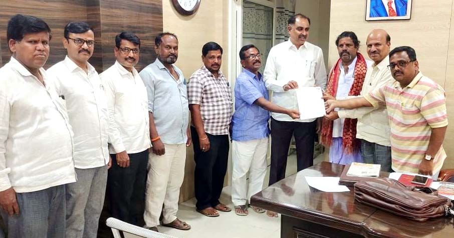 దొడ్డి కొమురయ్య జయంతికి ఏర్పాట్లు చేయండి