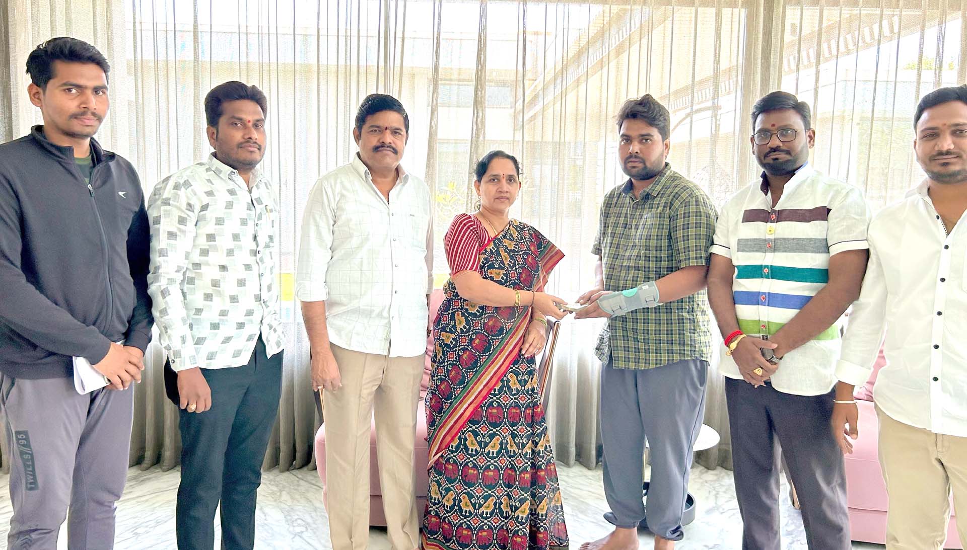 పసివాడి కోసం స్పందించిన బుయ్యని హృదయాలు