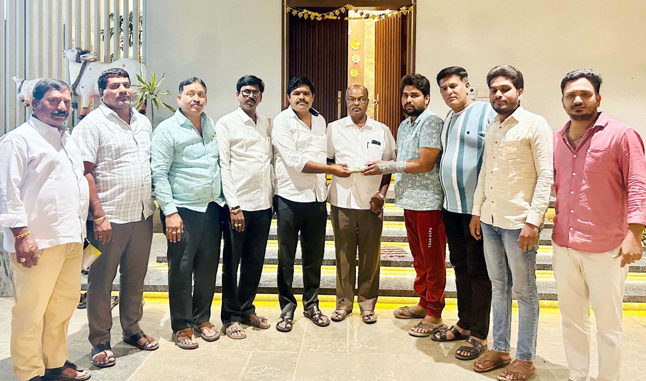 బుయ్యని స్పూర్తి.. దాతల సేవా నిరతి..!