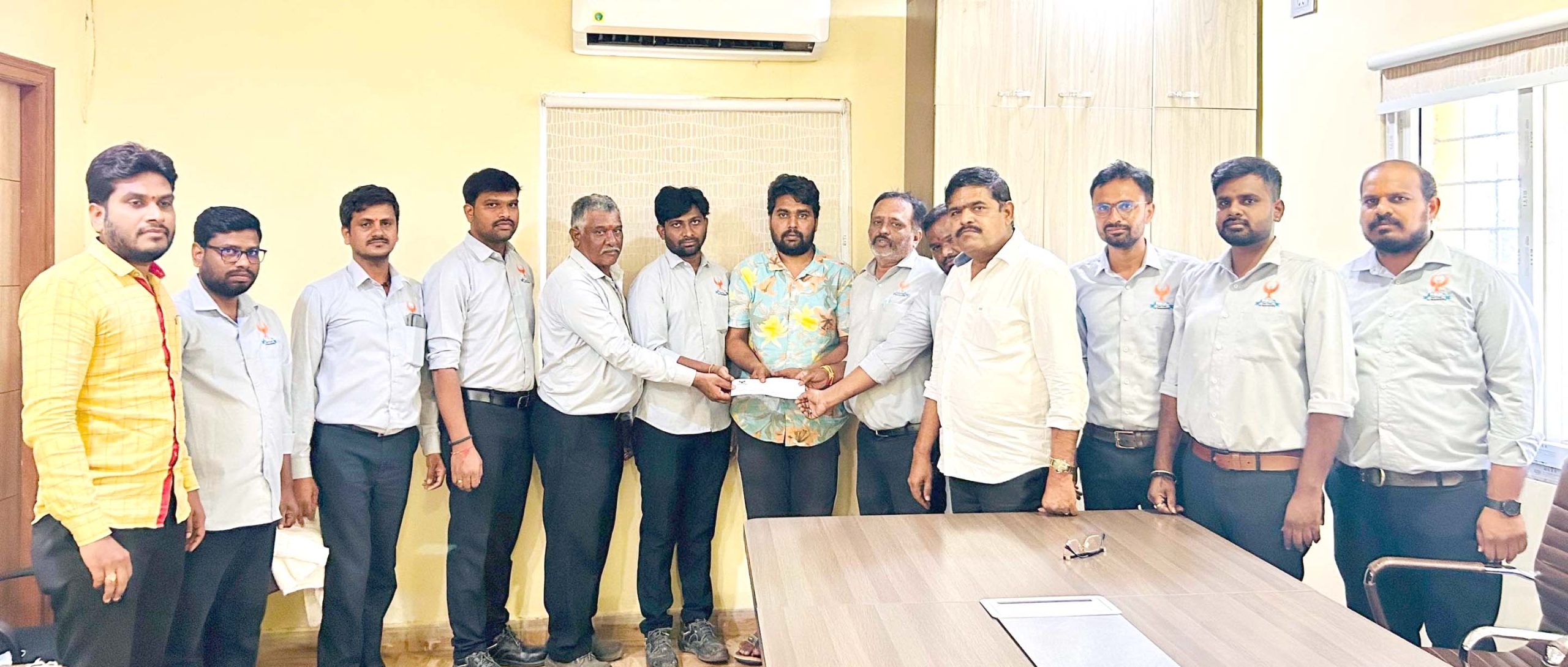 ఆర్బీఓఎల్ ఉద్యోగుల ఔదార్యం..!