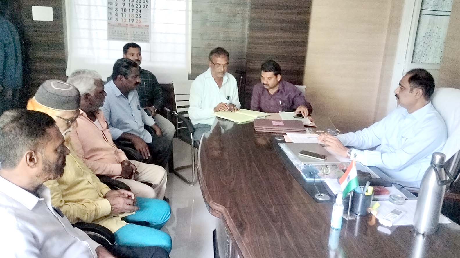 రూ.10.21 లక్షలకు తైబజార్ వేలం