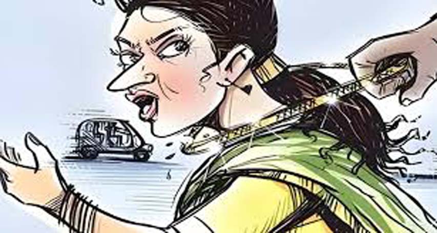 మహిళ మెడలో బంగారం చోరీ..!
