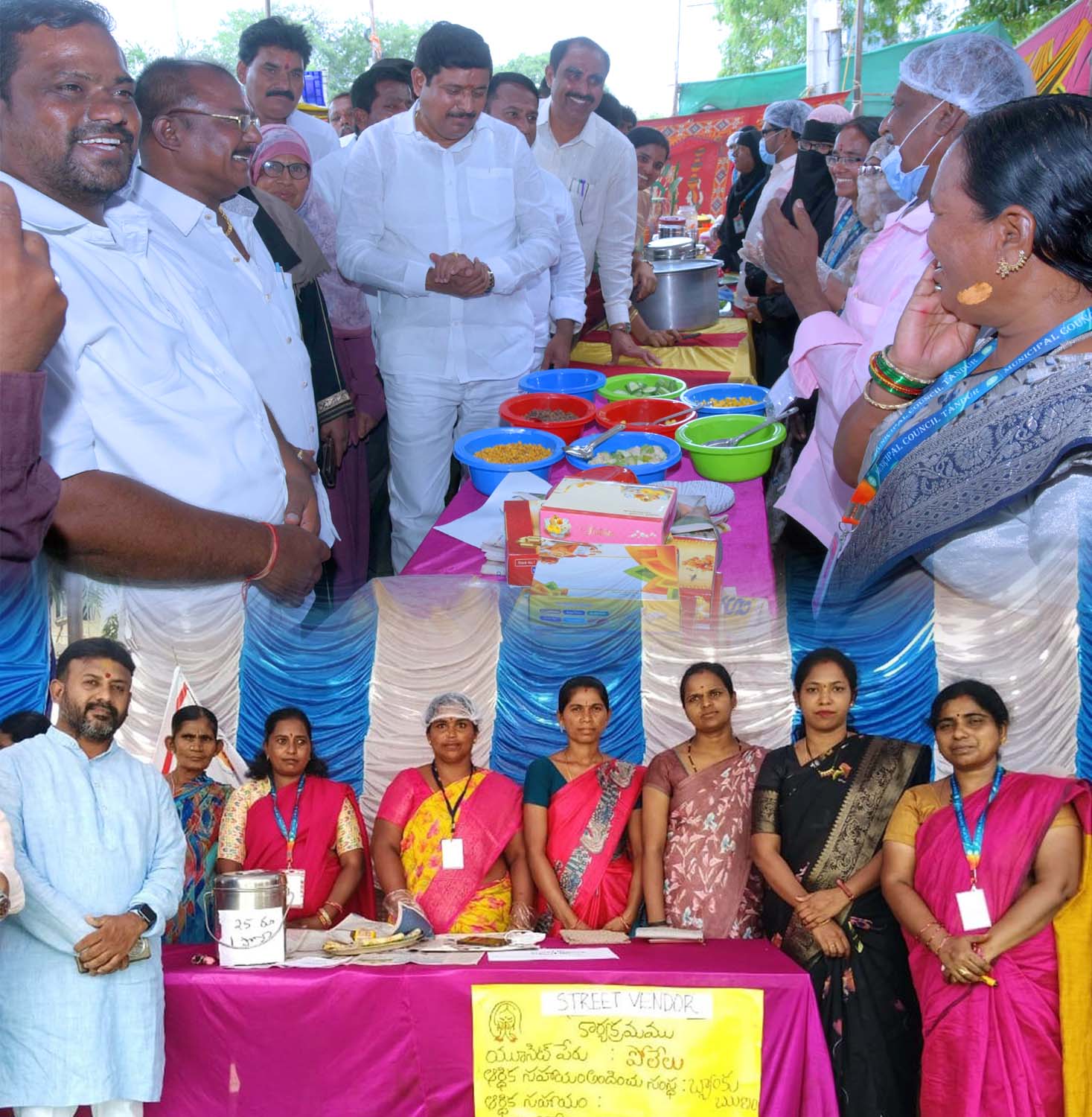 అందరు వ్యాపార వేత్తలుగా ఎదగాలి