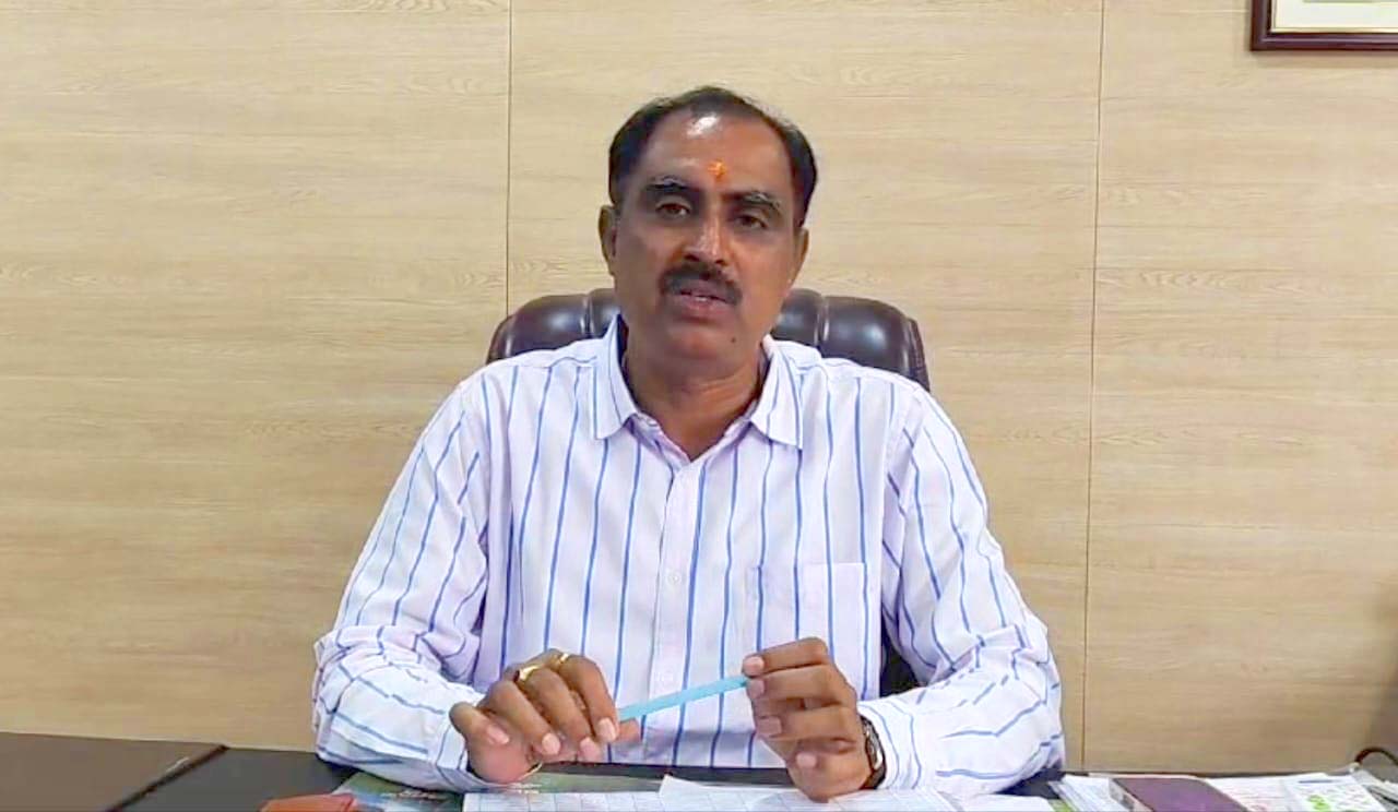 మున్సిపల్‌ కమిషనర్ బదిలీ..?