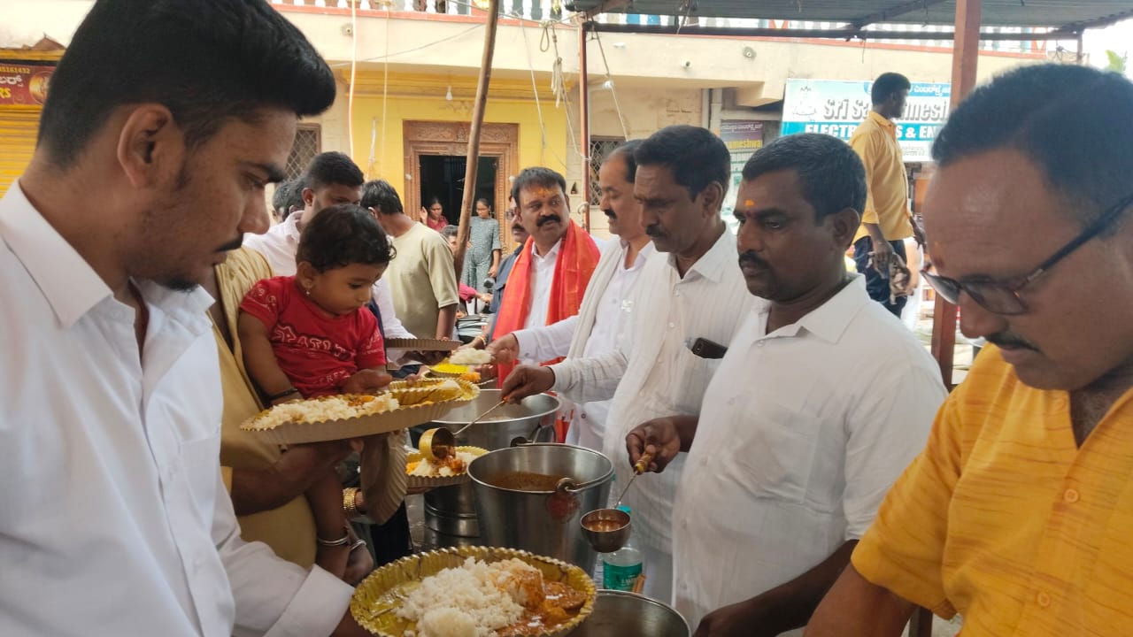 అందరిని బ్రోవు దత్తాత్రేయ స్వామి..!
