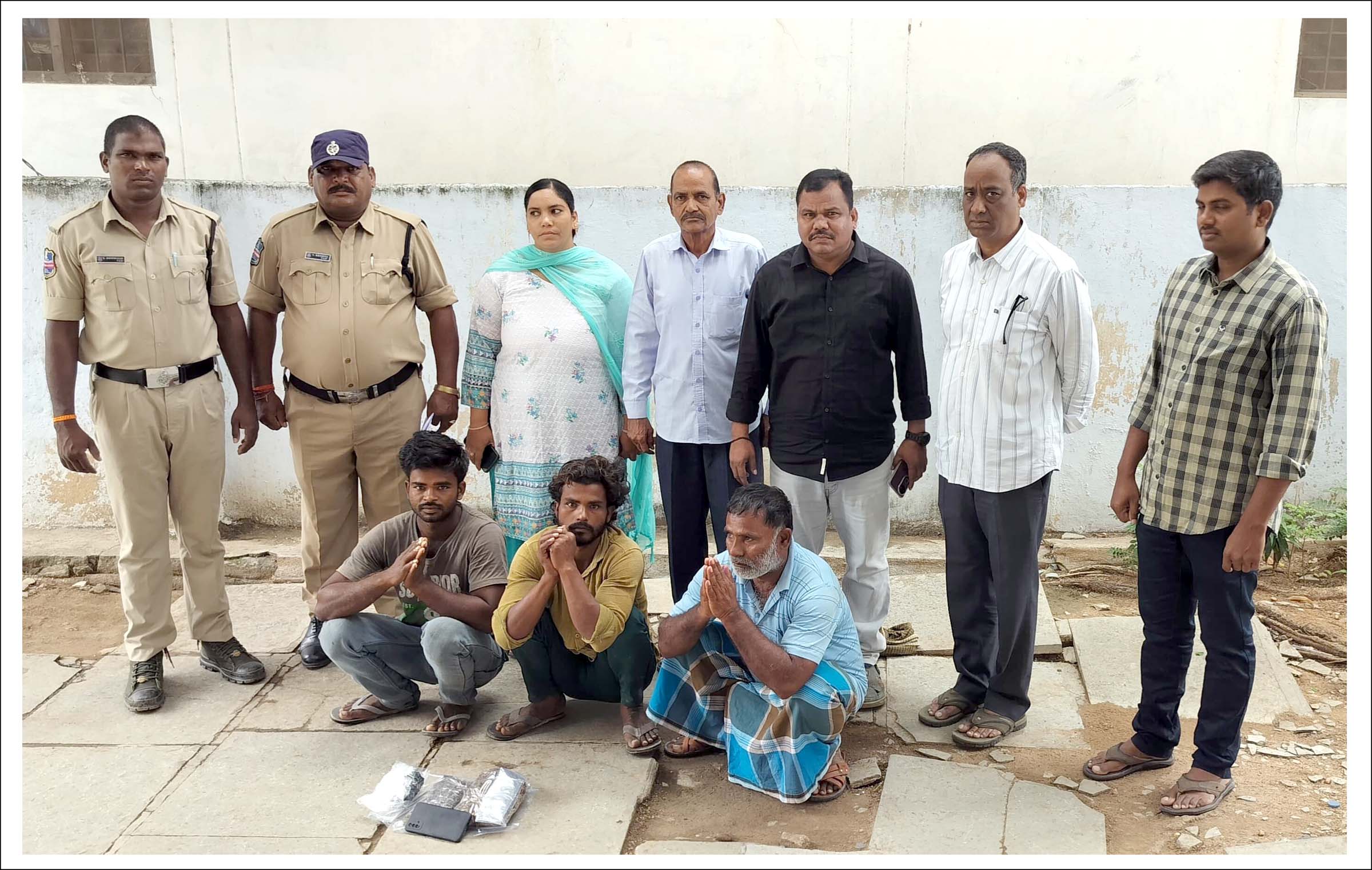 బీహారి కూలీల గంజాయి బిజినెస్‌..!