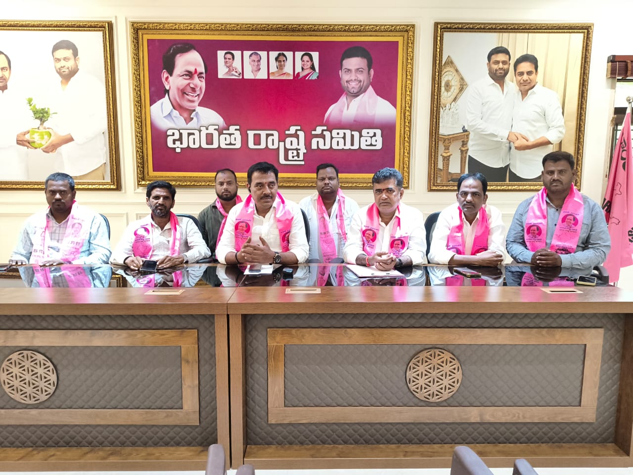 కాగ్నా రంద్రంపై కాంగ్రెస్ రాద్ధాంతం..!