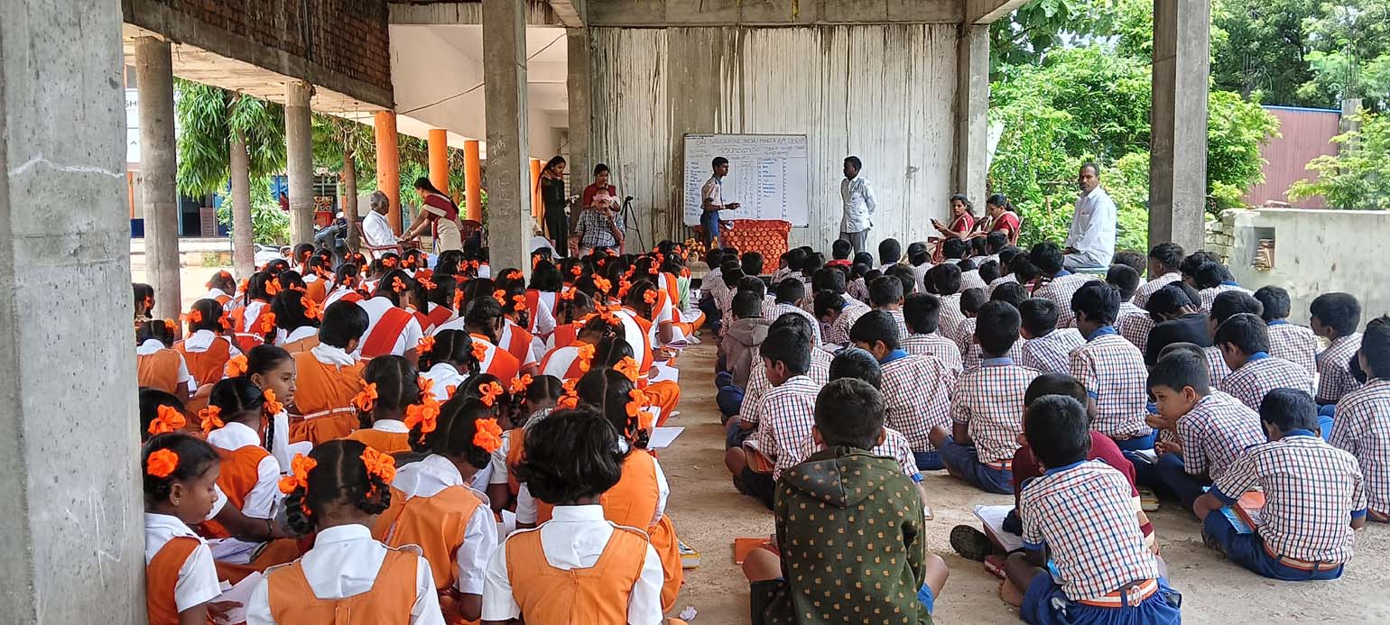 అబ్బుర పరిచిన గణిత అవధానం