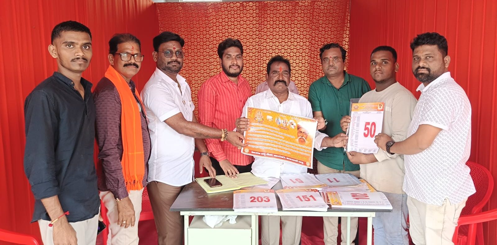 మండపాలకు గుర్తింపు కార్డులు తీసుకోవాలి
