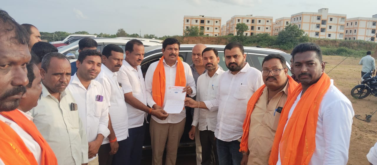 స్కావెంజర్స్ గ్రాంట్ విడుదల చేయించండి