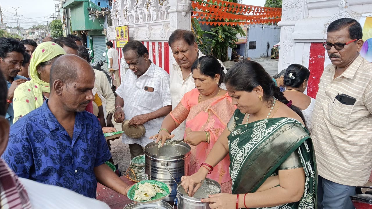 అభివృద్దే ఎమ్మెల్యే మనోహర్ రెడ్డి ధ్యేయం