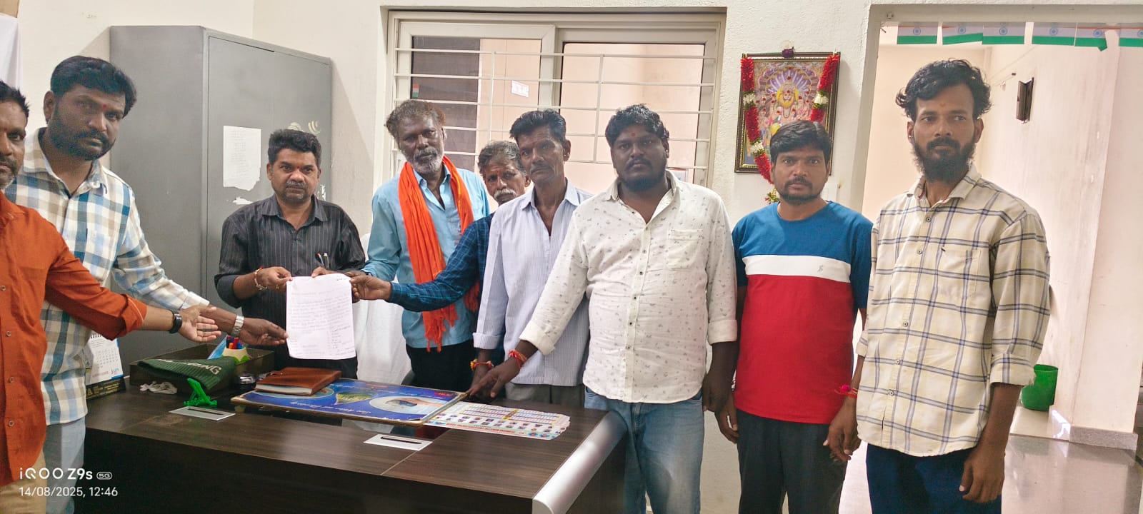 ఏడాది శుభ్రం కాని మురుగు కాలువ