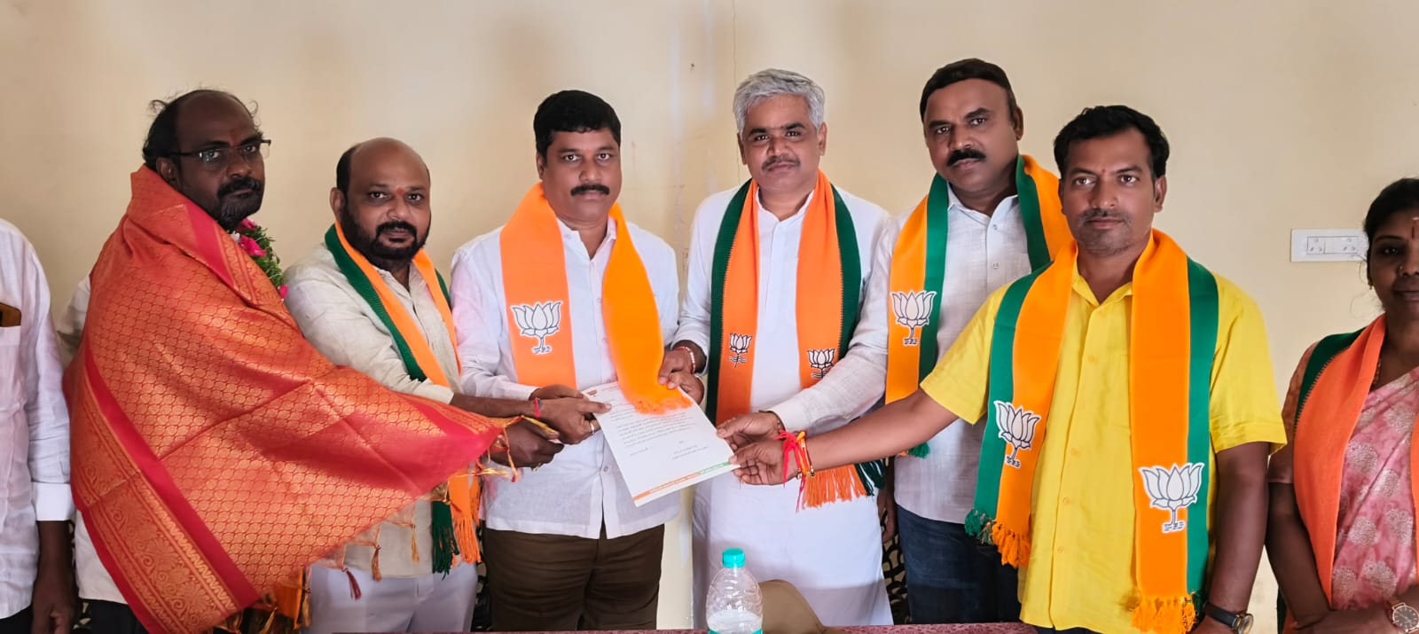 బీజేపీ జిల్లా కార్యవర్గంలో తాండూరు నేతలకు చోటు