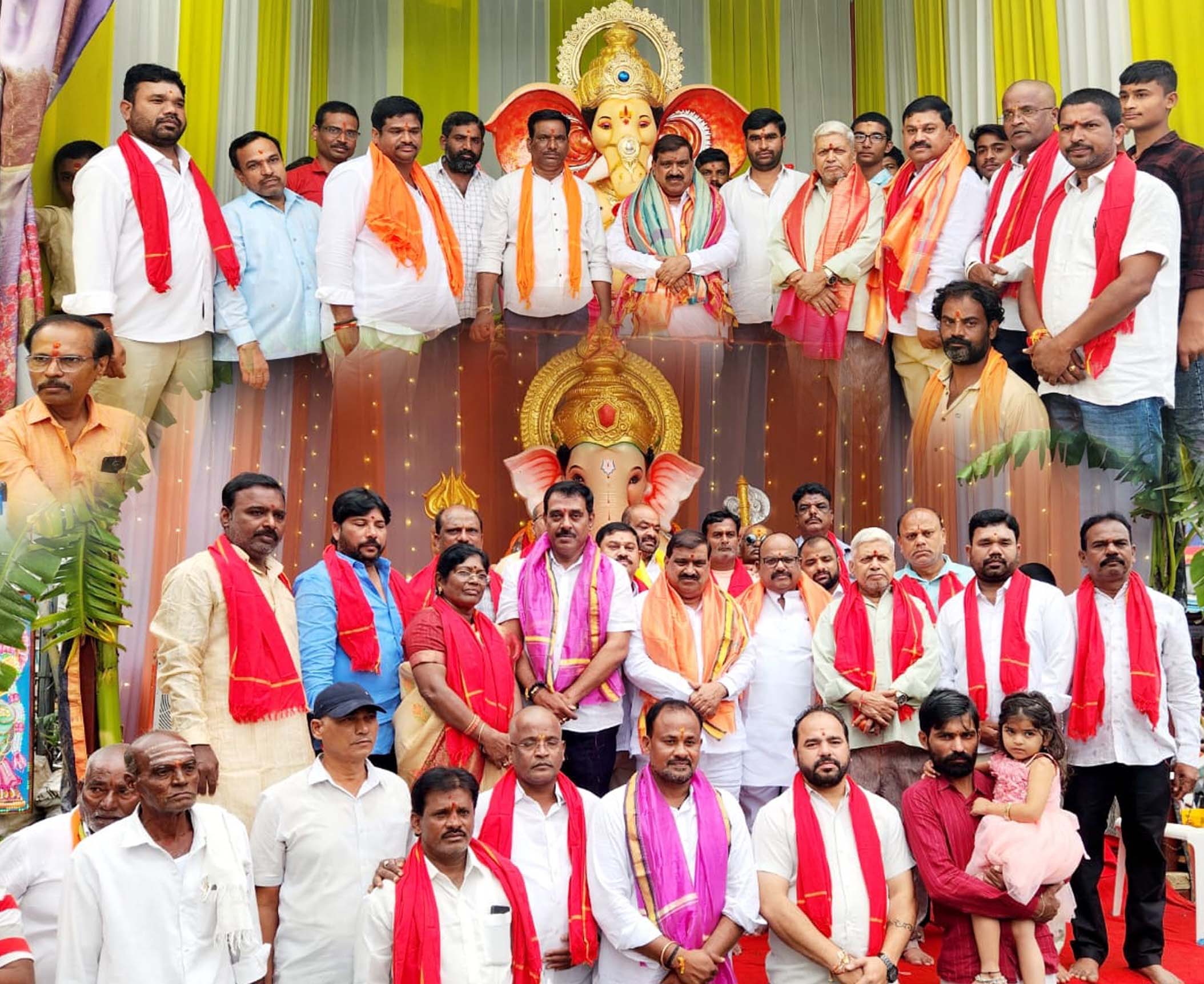 వినాయకుని కృప అందరికి సిద్దించాలి