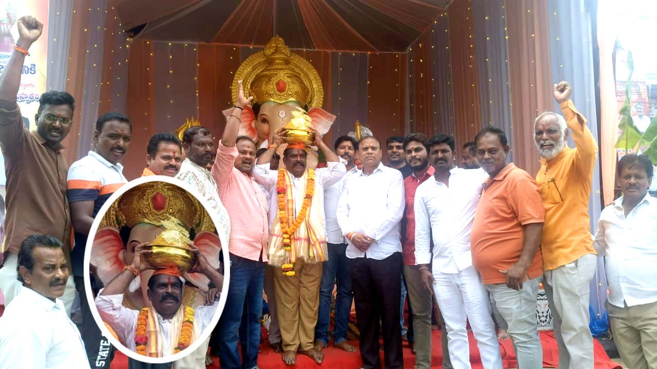 తాండూరులో లడ్డూ వేలం షురూ..!