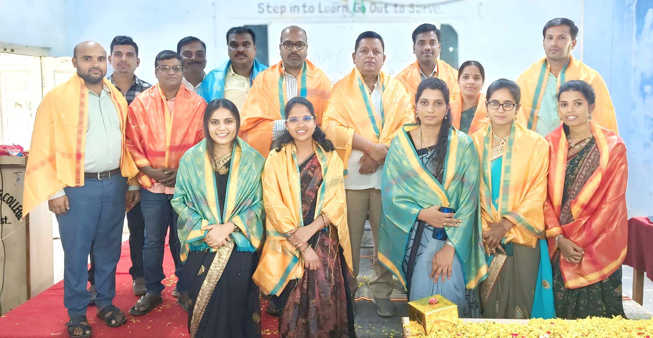 అధ్యాపకుల చేతిలో భవిష్యత్తు..!