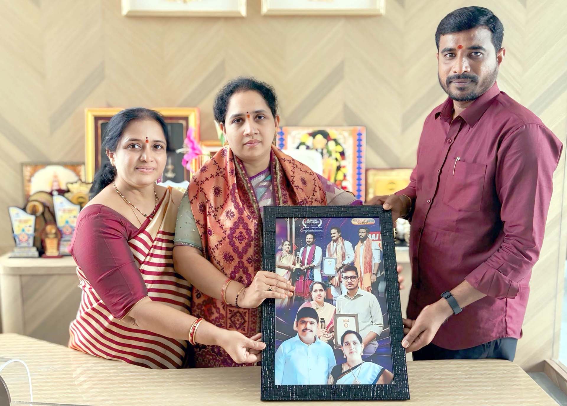 తాండూరు ఐకాన్ వుమెన్ సరళారెడ్డి..!
