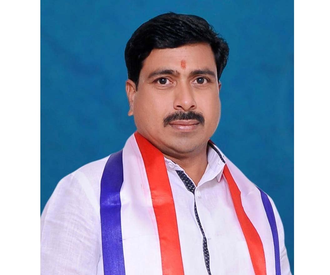 విద్యార్థుల భవిష్యత్తుతో చెలగాటం వద్దు