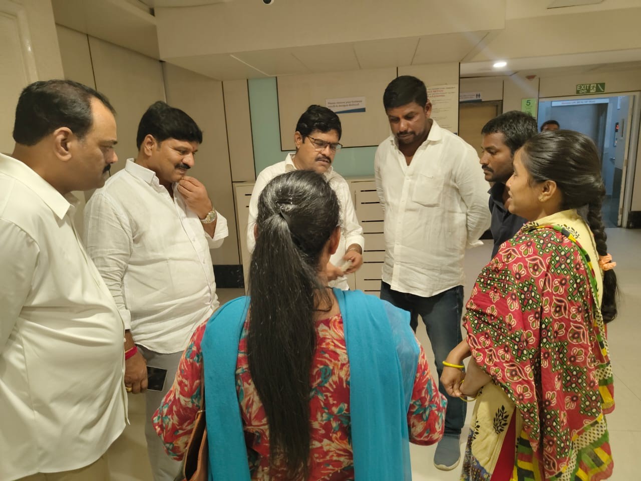 మాజీ సర్పంచ్ భర్తకు బీఎస్ఆర్ భరోసా