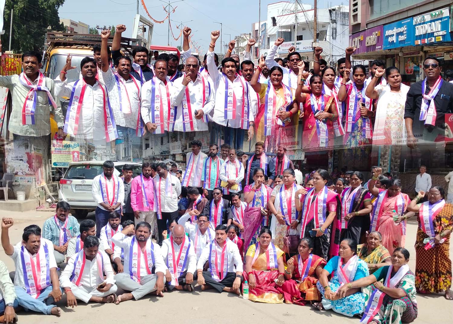 బీసీలకు అన్యాయం చేస్తున్న అగ్రవర్ణాలు..!