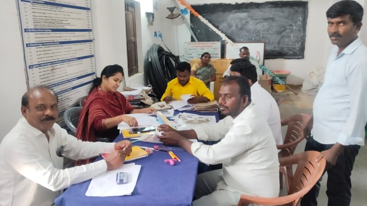 వార్డు సభ్యుల అభ్యర్థులకు షాక్...!