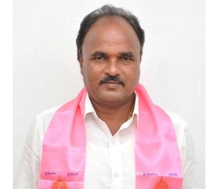 అక్రమంగా కేసులు బనాయించడం సరికాదు..!