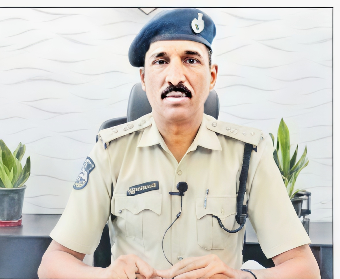 తాండూరు డీఎస్పీపై అటాచ్‌ వేటు..!