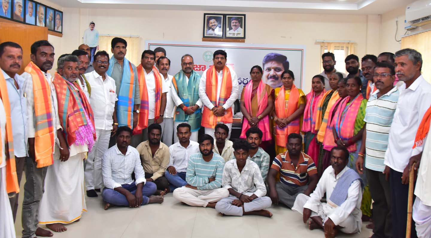 పల్లె పోరులో ఏకగ్రీవాల జాతర
