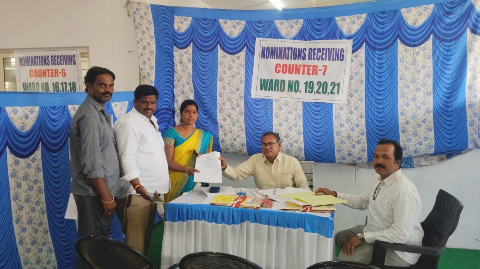 మున్సిపల్ బరిలో బిడ్కర్ జ్యోతి రఘు