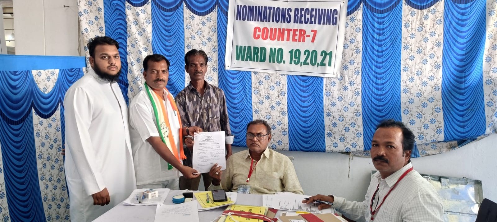 రెండో రోజు జోరుగా నామినేషన్లు