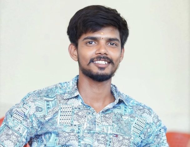 రైలు నుంచి జారి పడిన యువకుడు