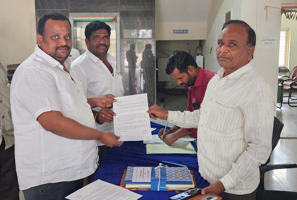 అసంబద్ధంగా మున్సిపల్ ఓటర్ల జాబితా..!