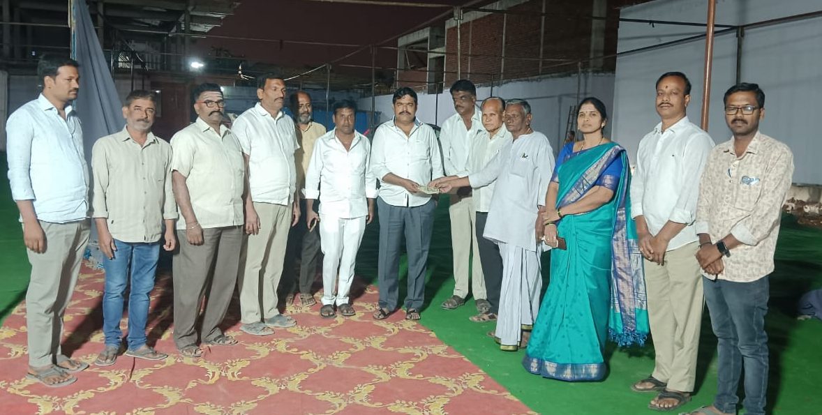 భద్రేశ్వర దేవాలయ కమిటి చేయూత..!