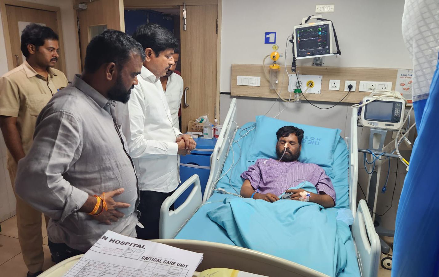 కుర్వ జగదీష్‌కు ఎమ్మెల్యే పరామర్శ