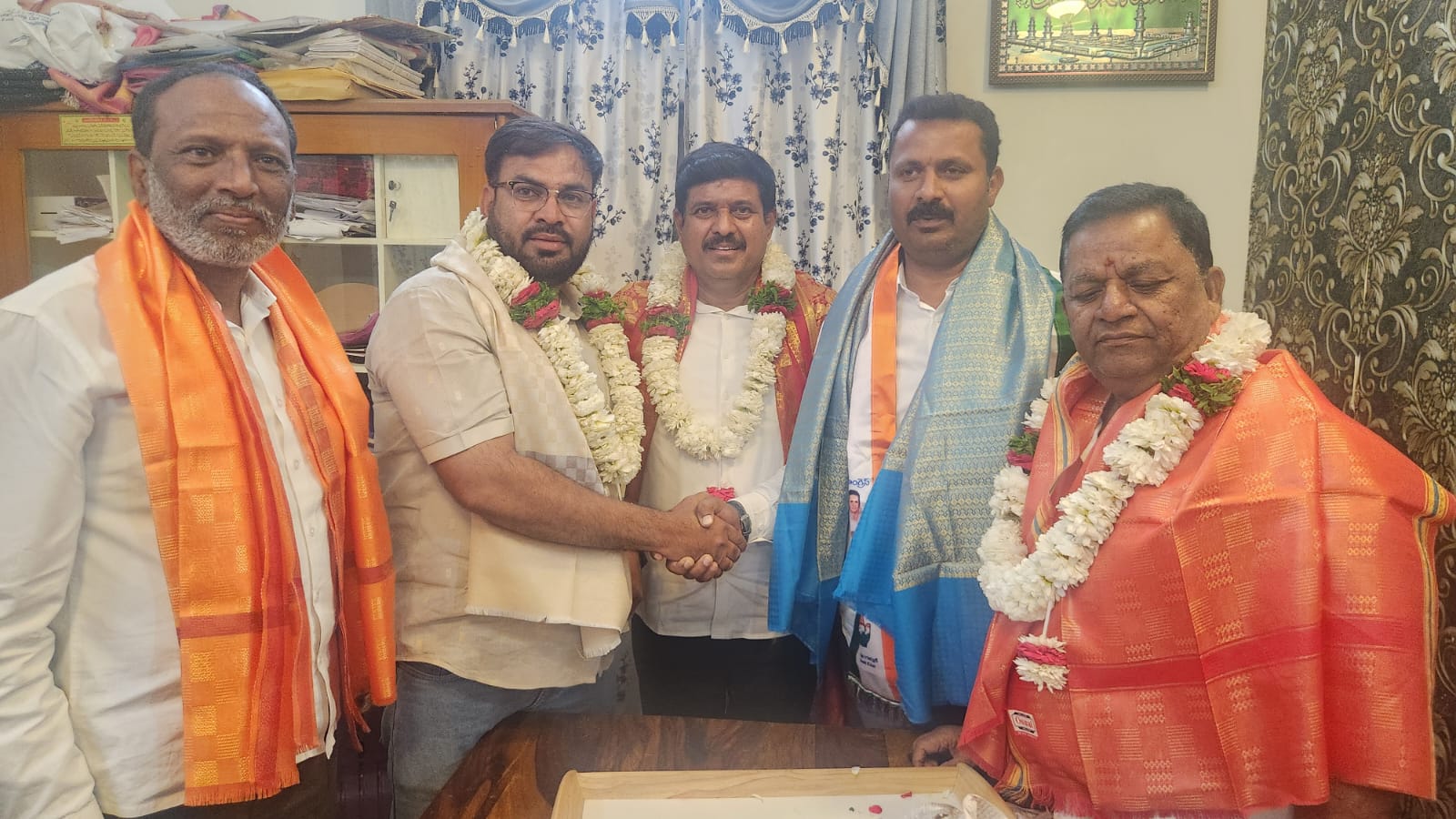 కాంగ్రెస్ పార్టీ పట్టణ అధ్యక్షులుగా జుబేర్ లాల