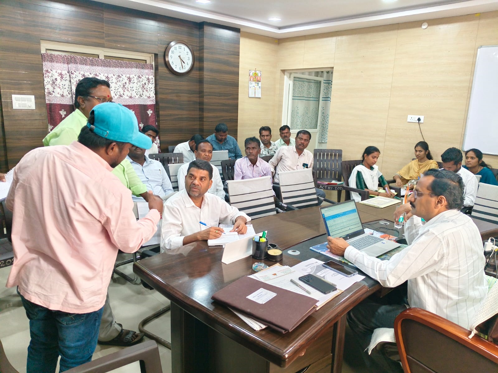 100శాతం పన్నులు వసూలు చేయాలి