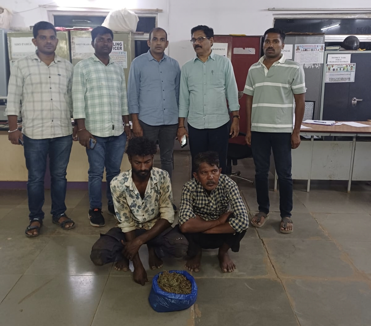 పాడు కూలీలు..!